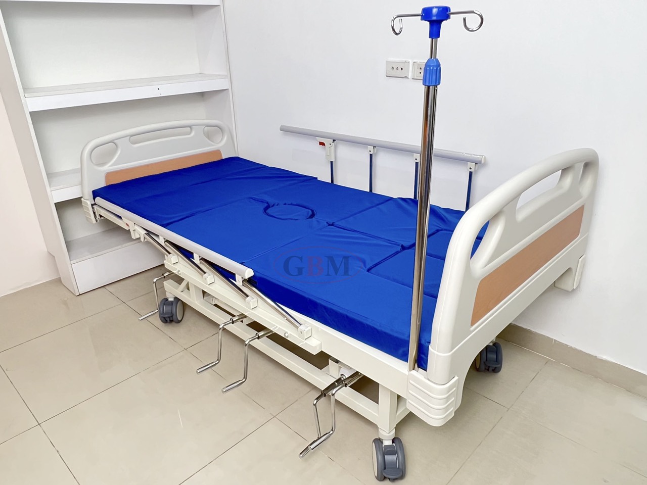 Giường 4 tay quay đa năng GBM GBM-092A