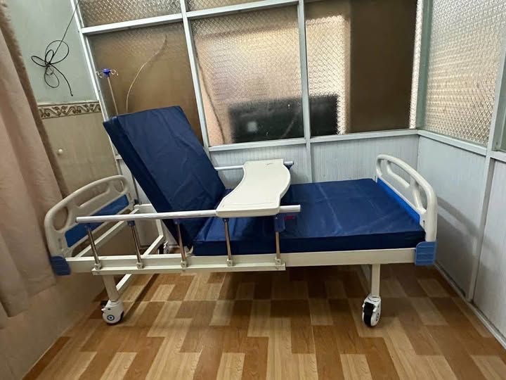 Giường 1 tay quay Chibancare CH-M01A-2 Mới 9999.9%